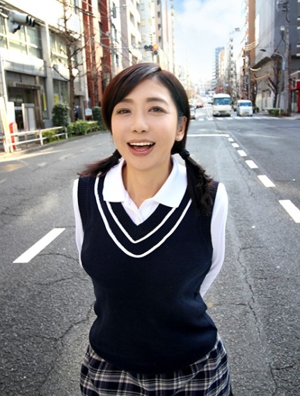 菊市桃子